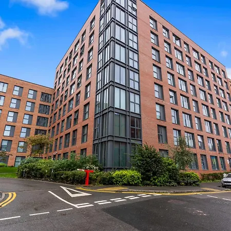Shanti - 2bed 2bath Centre - Wifi - Netflix- Parking- Modern- Perfect For Family, Contractors, Leisure, Business By Shanti Nights * Birmingham